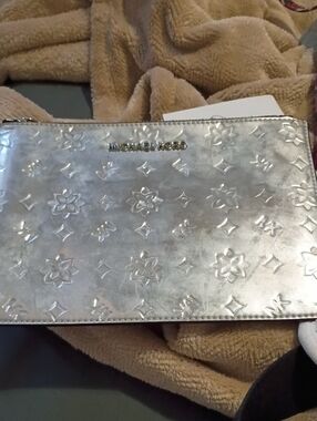 Michael Kors Metallic Silver Embossed Zip Card Holder